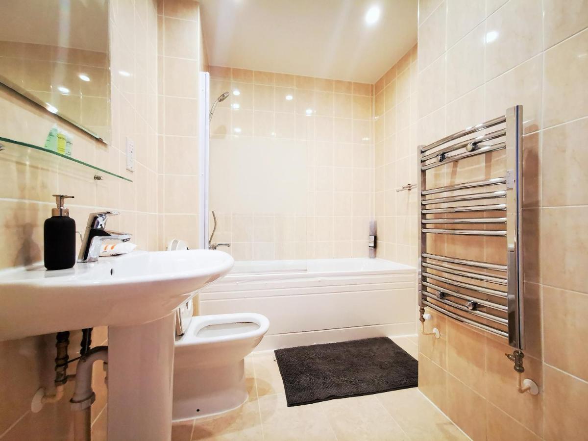 Lovely Holiday Home In Birmingham City Center 3 Bedrooms House By Hf Group Eksteriør billede